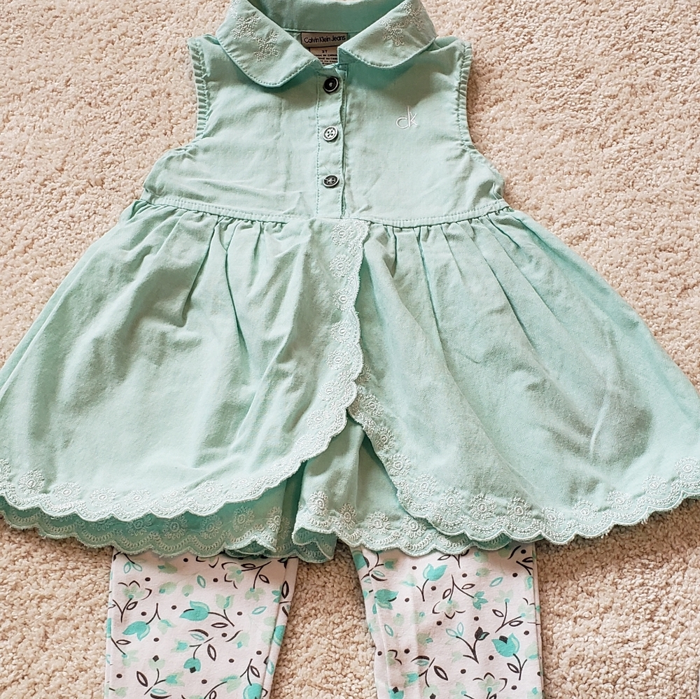 EUC!  Calvin Klein Toddler 2 PC Outfit (3T)